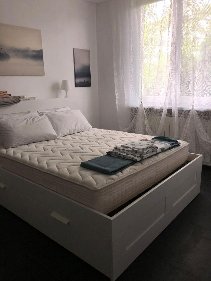 Casa Gaiani Villetta In Riva Al Lago Vista Mozzafiato Varano Borghi ภายนอก รูปภาพ