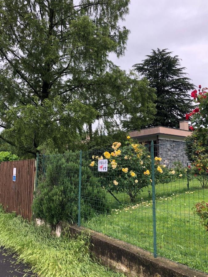 Casa Gaiani Villetta In Riva Al Lago Vista Mozzafiato Varano Borghi ภายนอก รูปภาพ
