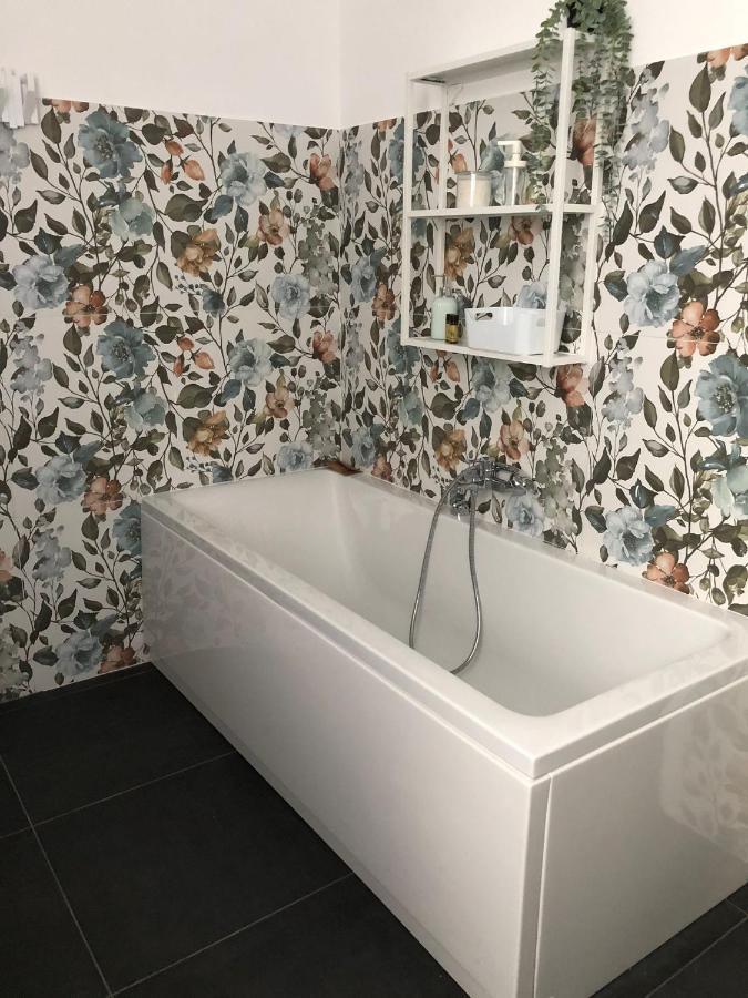 Casa Gaiani Villetta In Riva Al Lago Vista Mozzafiato Varano Borghi ภายนอก รูปภาพ